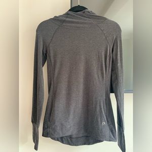 Gap Active Hoodie with Pockets- size XS